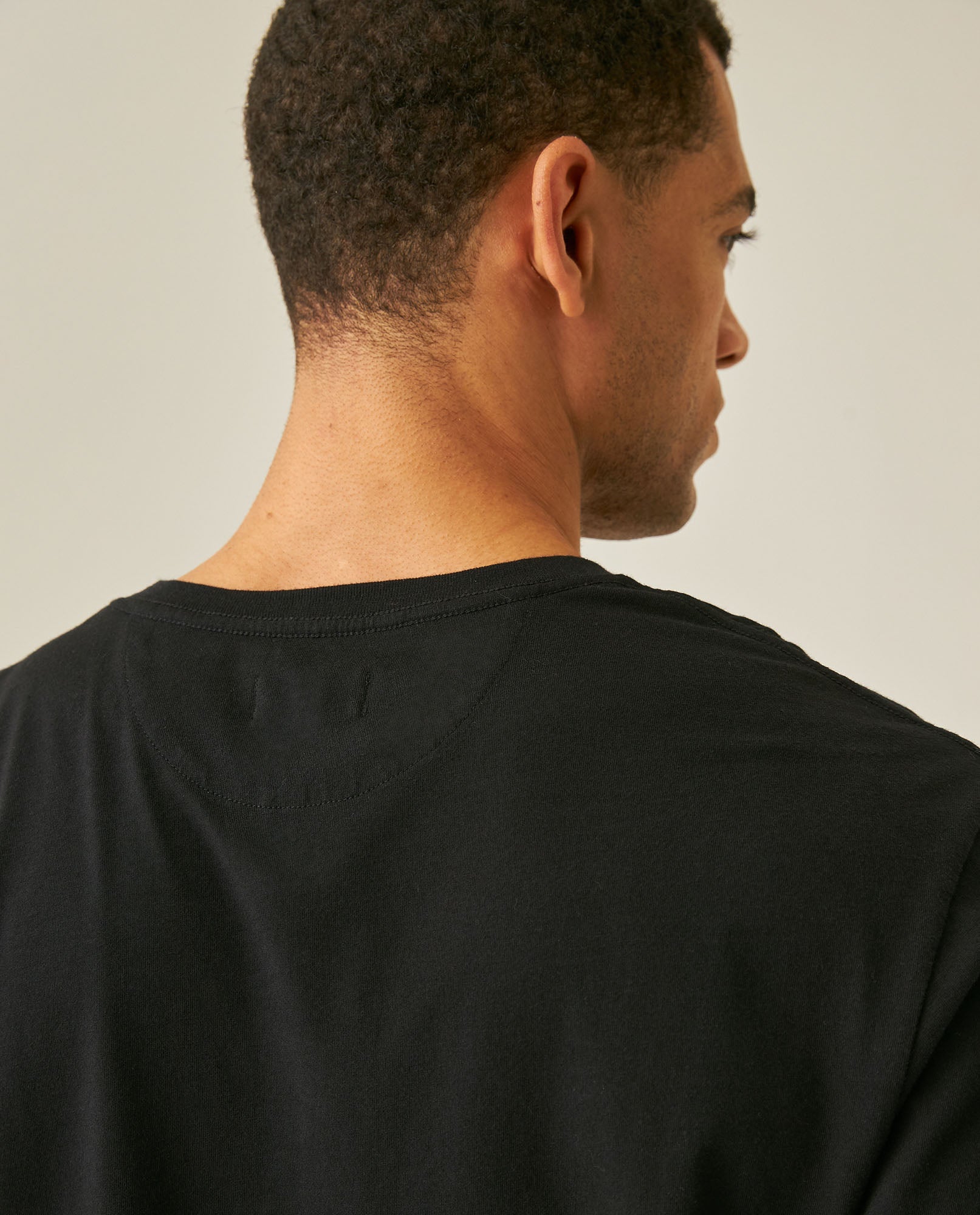 Men's Slim Fit V-Neck T-Shirt - Black
