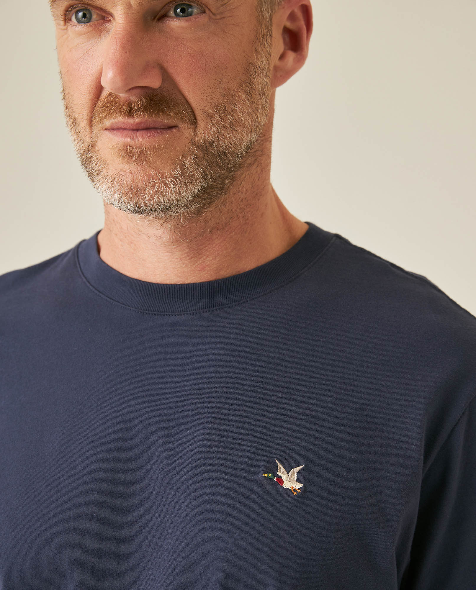 Men's T-Shirt Slim Fit Short Sleeve Crewneck Cotton Vibrant Embroidered Duck Heart Point Chest - Blue