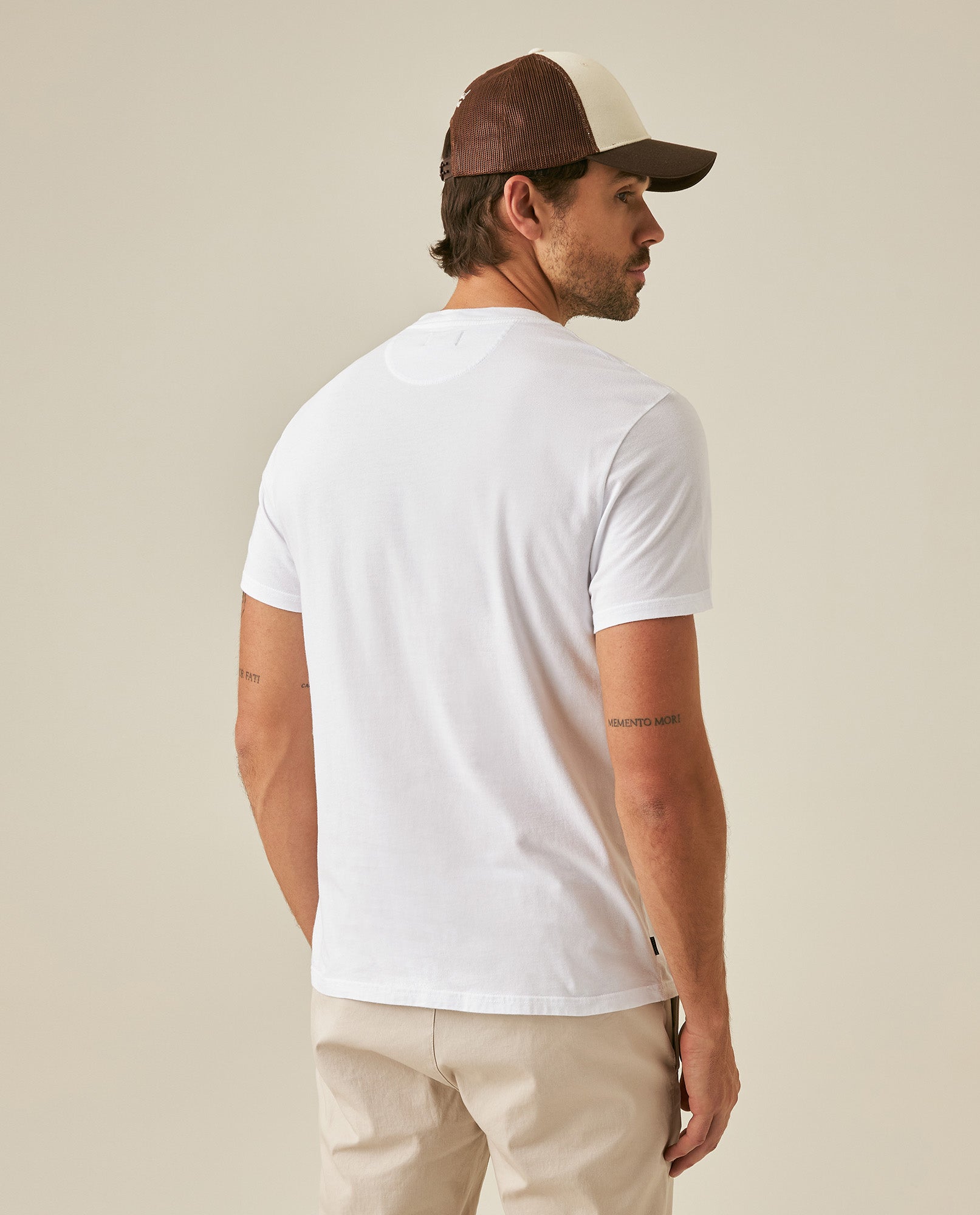 Men's T-Shirt Slim Fit Short Sleeve Crewneck Cotton Vibrant Embroidered Duck Heart Point Chest - White