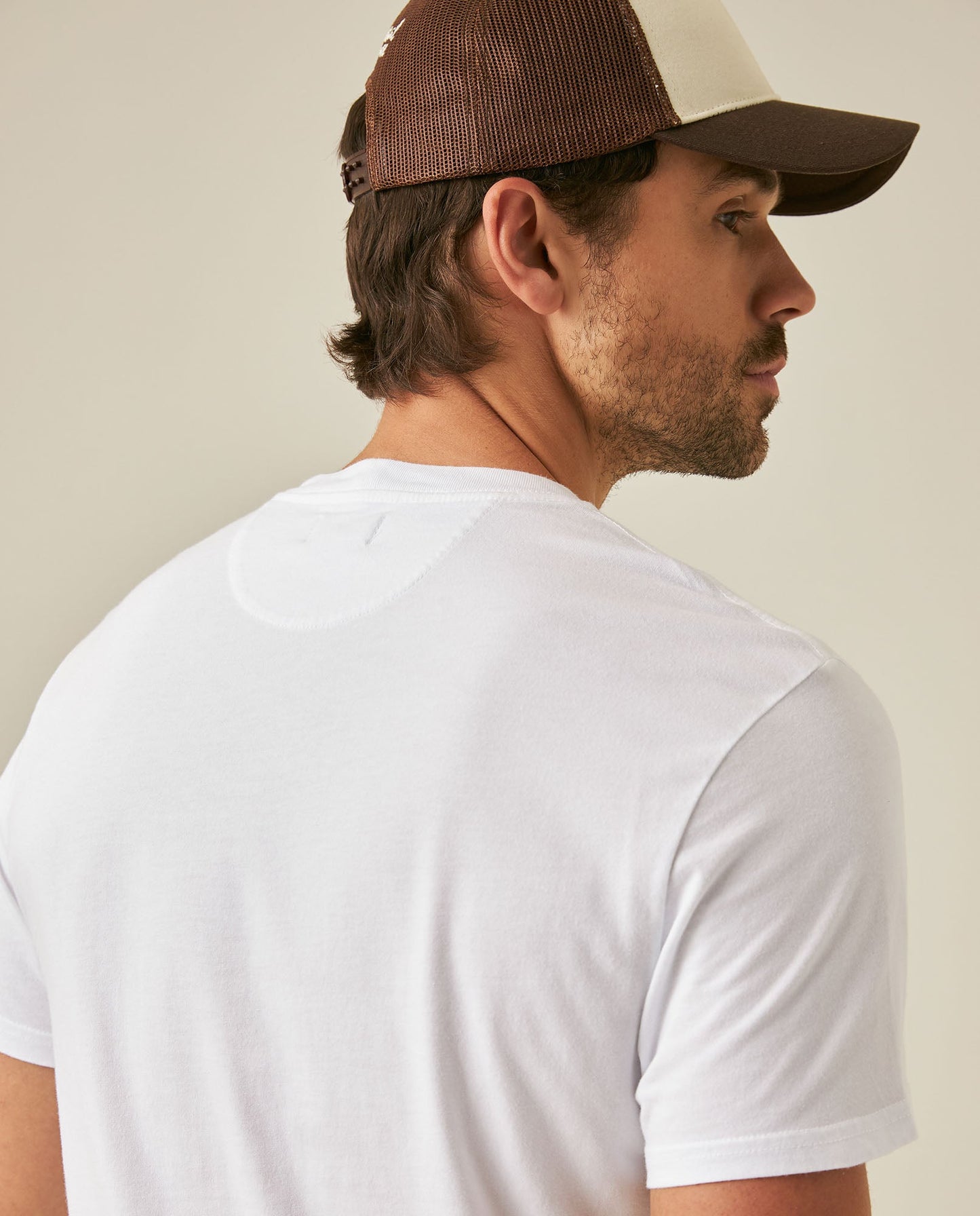 Men's T-Shirt Slim Fit Short Sleeve Crewneck Cotton Vibrant Embroidered Duck Heart Point Chest - White