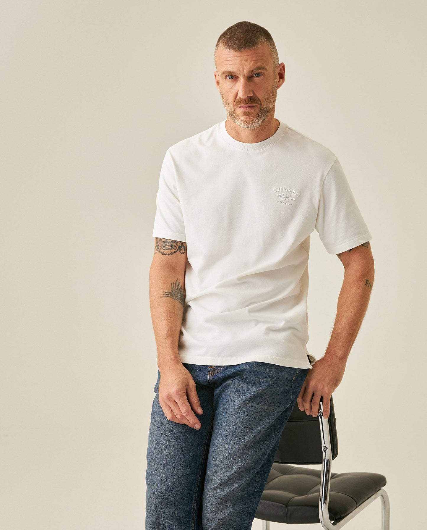 Men's T-Shirt Classic Fit Short Sleeve Cotton Elastane Piqué-Honeycomb Fabric Localized Graphic Red Vent Details - Raw