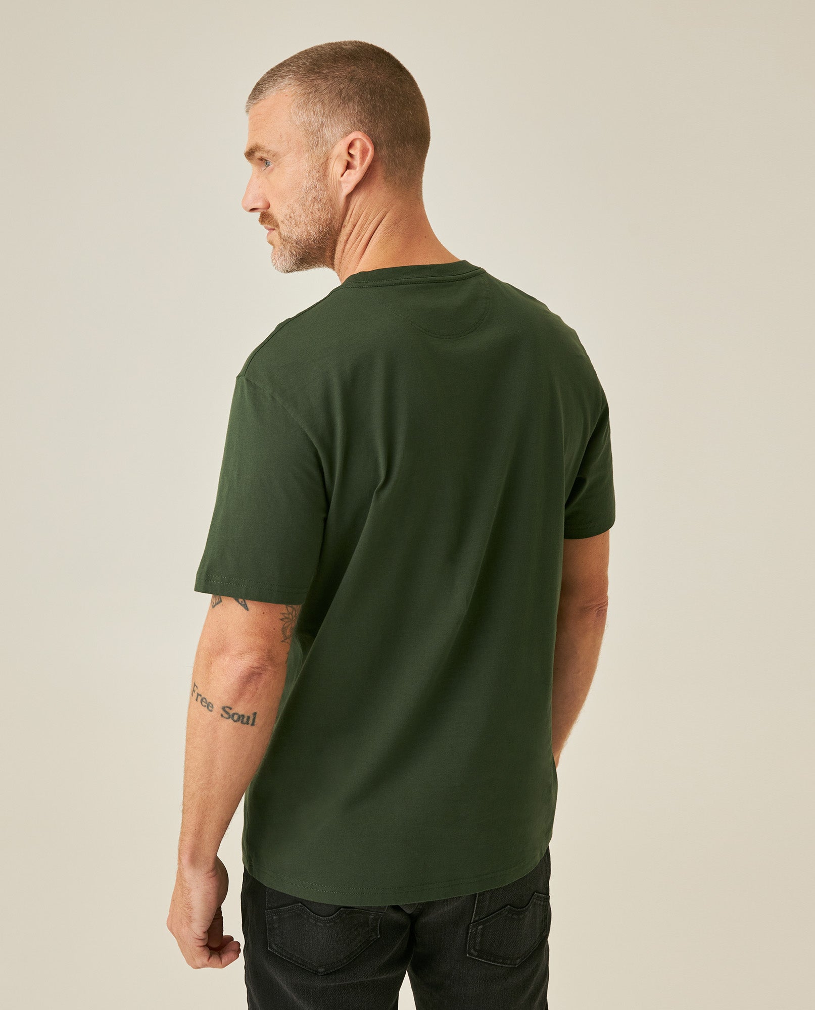 Men's T-Shirt Slim Fit Short Sleeve Cotton Jersey Medium Weight Front Localized Graphic - Green