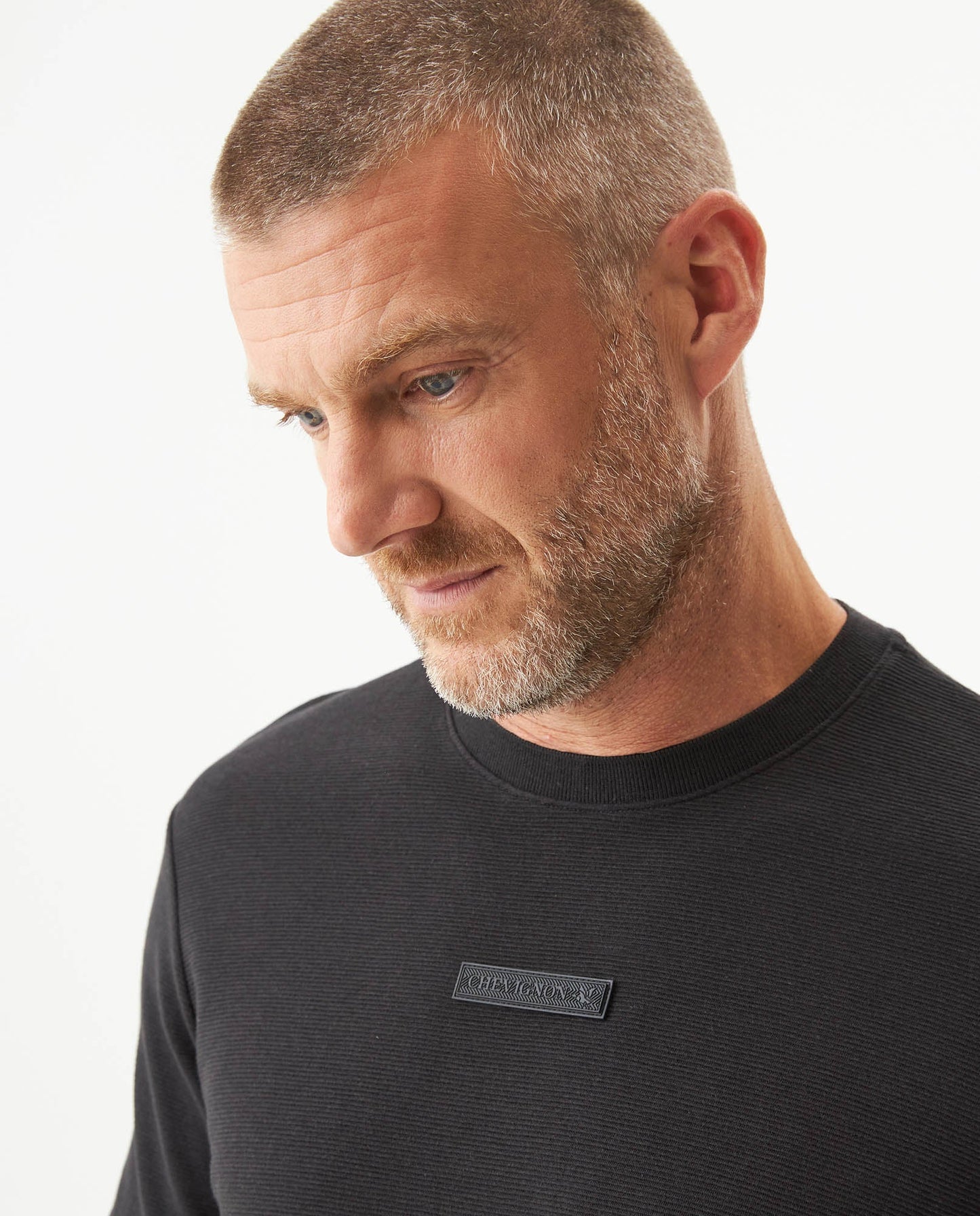 Men's Classic Fit Embroidered T-shirt in Cotton Moorings