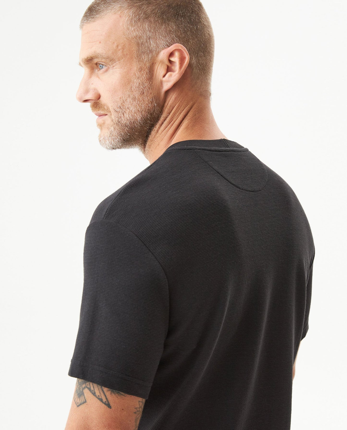 Men's Classic Fit Embroidered T-shirt in Cotton Moorings