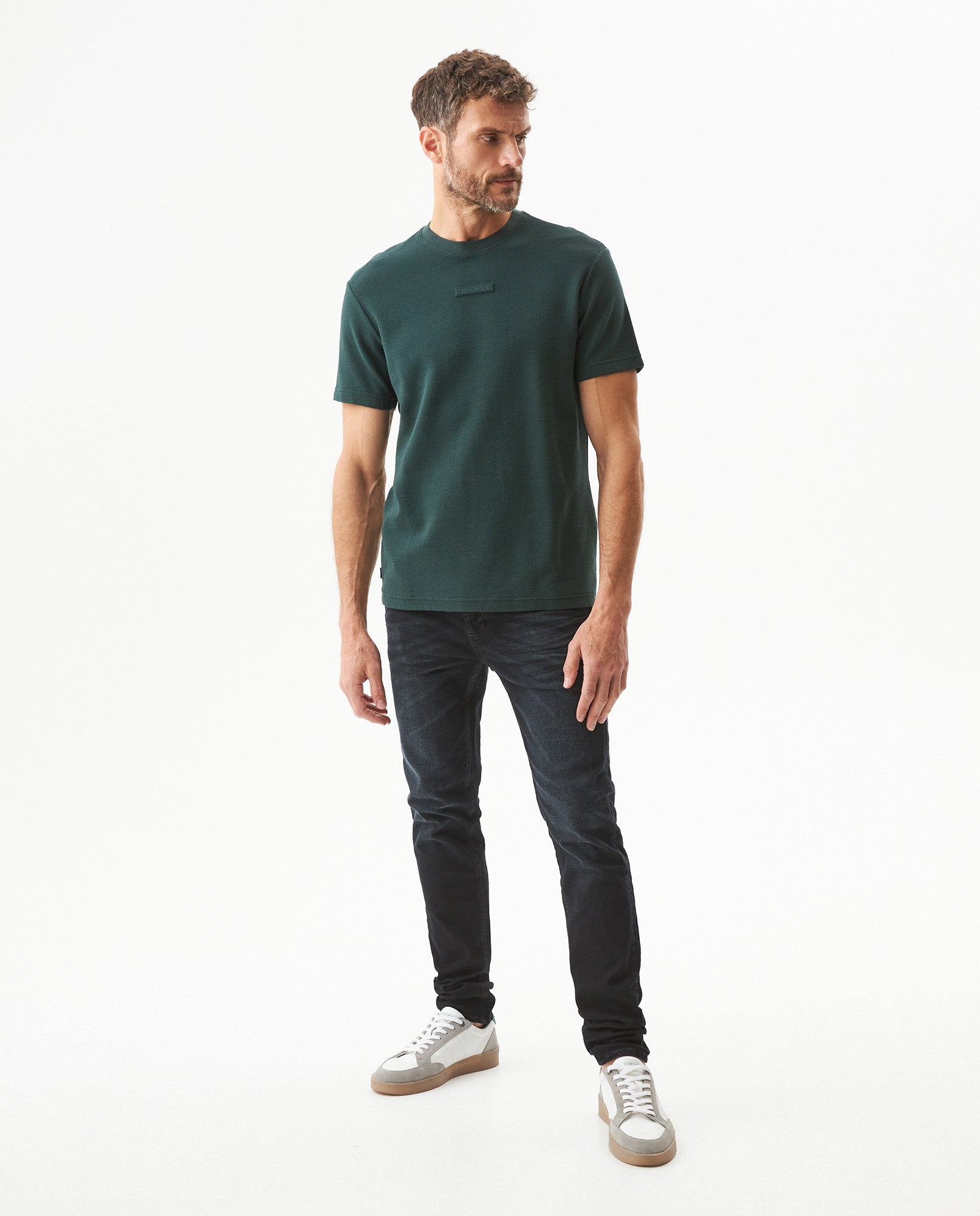 Men's Classic Fit Embroidered T-shirt in Cotton Moorings